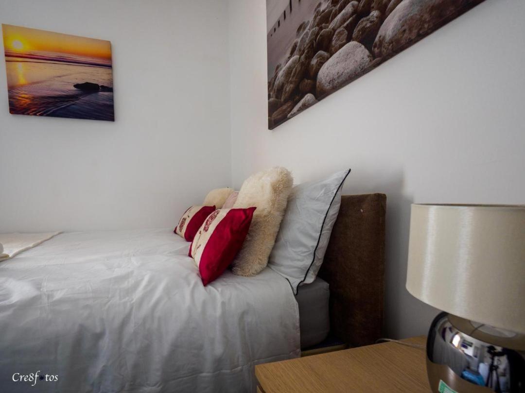 12 Cornwallis Lodge Family Room 2 Stoke-on-Trent Dış mekan fotoğraf